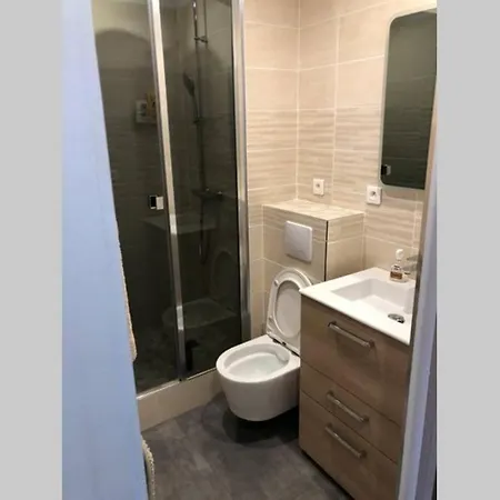 Apartment T2 33m² En Privee Avec Piscine *